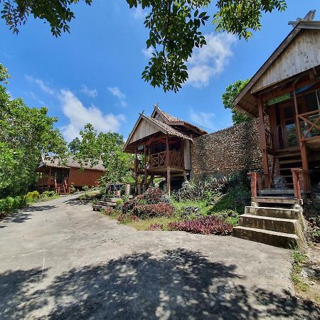 Scuba Republic Beach Bungalows Bira Ngoại thất bức ảnh